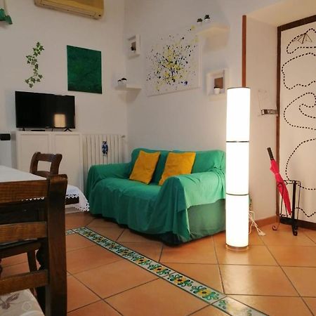 La Casa Di Tania A Napoli Apartment Bagian luar foto