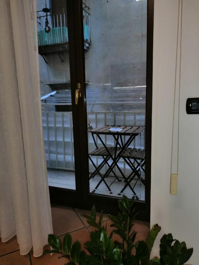La Casa Di Tania A Napoli Apartment Bagian luar foto