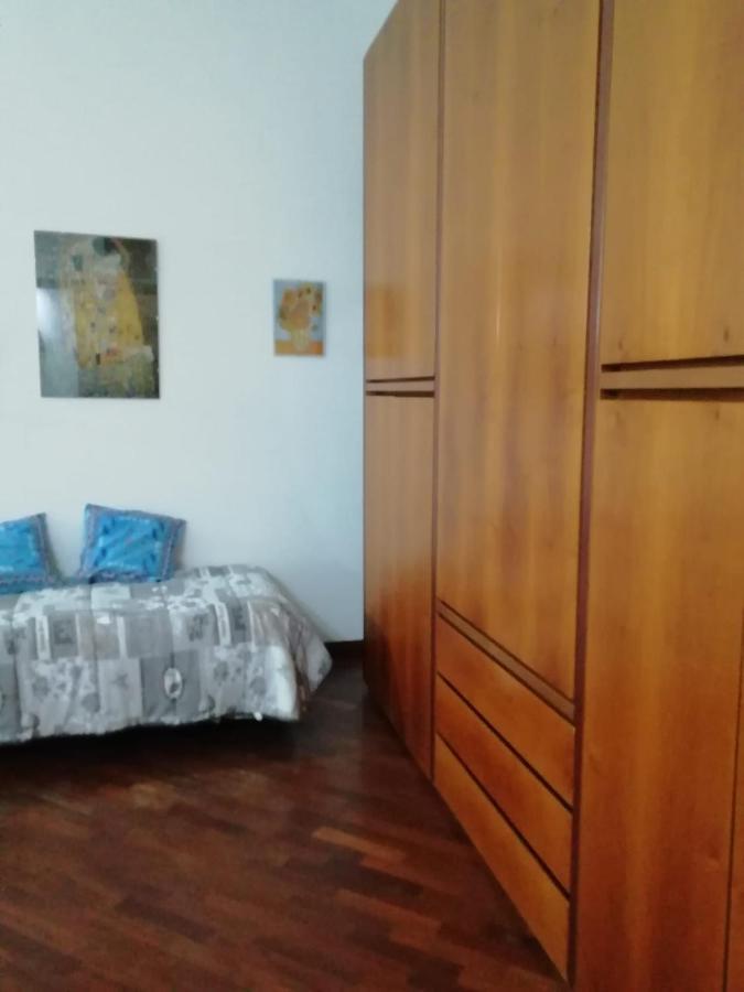 La Casa Di Tania A Napoli Apartment Bagian luar foto