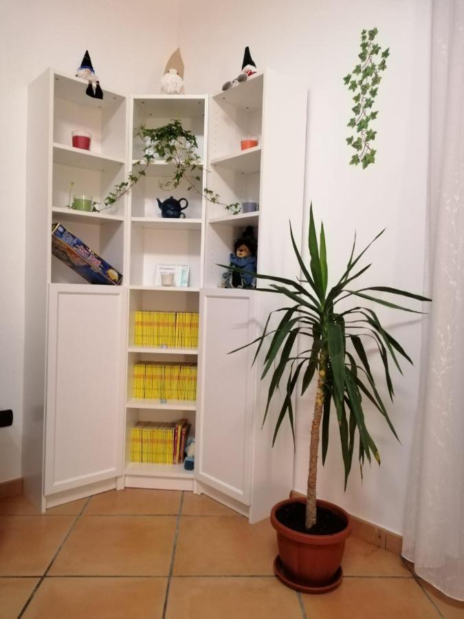 La Casa Di Tania A Napoli Apartment Bagian luar foto