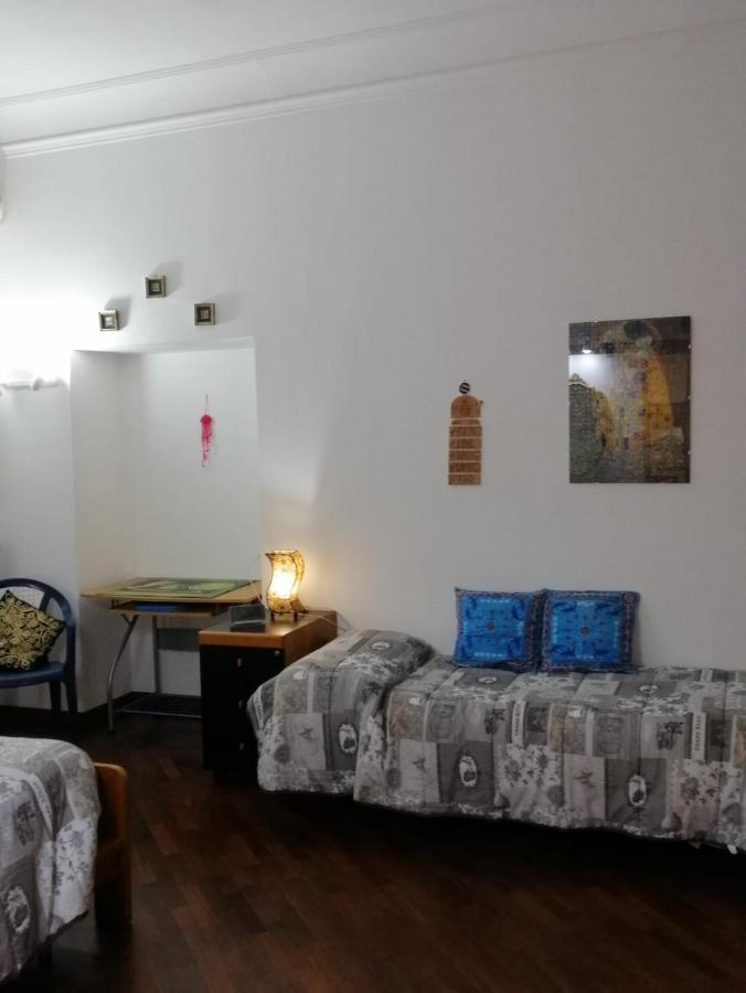 La Casa Di Tania A Napoli Apartment Bagian luar foto